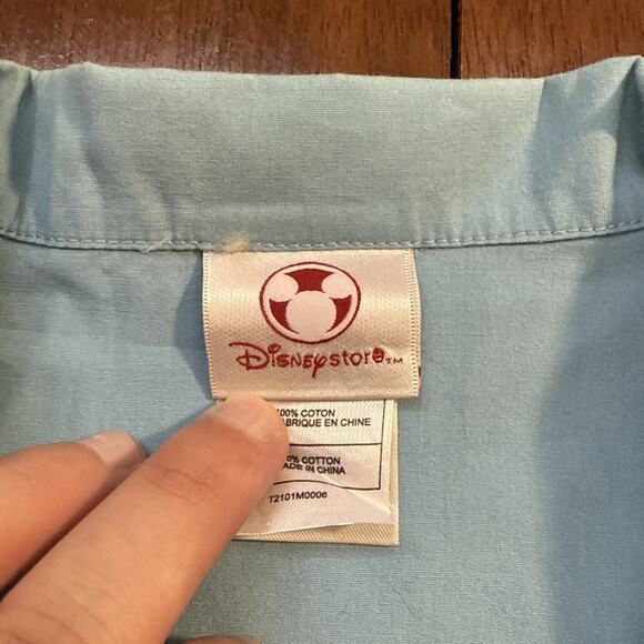 Disney Store Shirt Large Hawaiian Mickey Donald Goofy Surfing Beach 100% Cotton - Picture 4 of 10